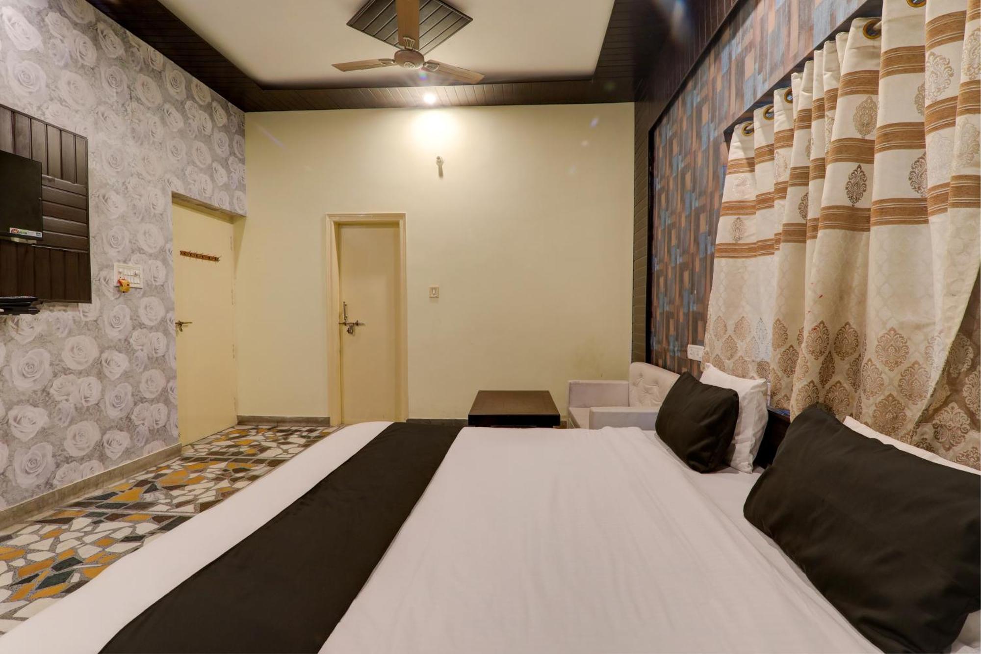 Hotel O Flagship Adbhut Moment Hotel فاراناسي المظهر الخارجي الصورة