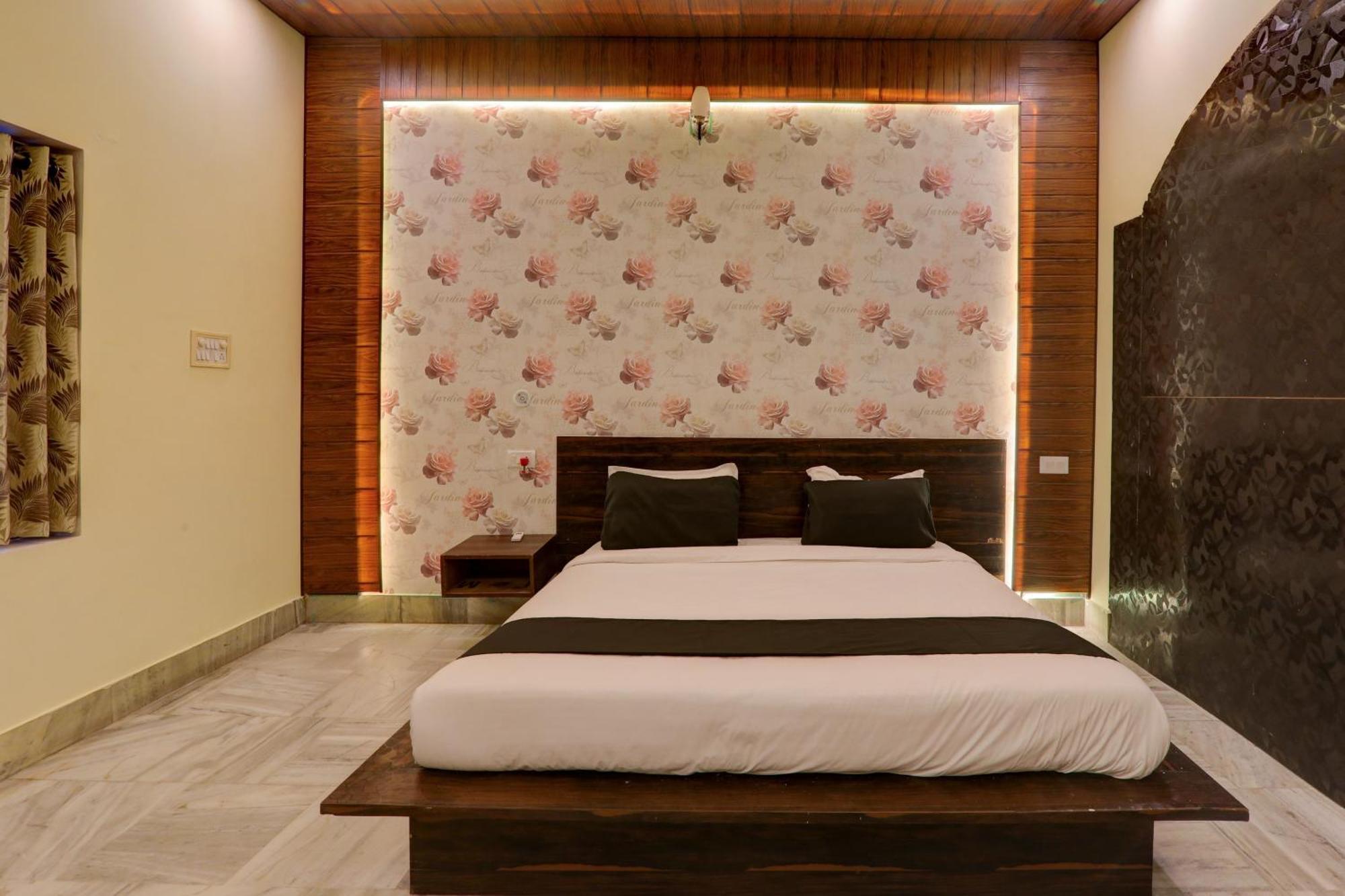 Hotel O Flagship Adbhut Moment Hotel فاراناسي المظهر الخارجي الصورة